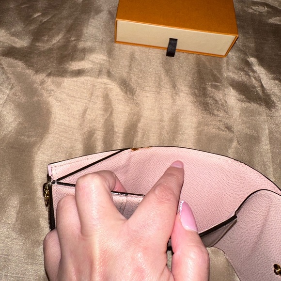 ❌SOLD ❌Louis Vuitton Zoe Wallet - Picture 9 of 13